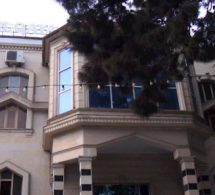 <i><b>Bakıda şadlıq evinin fəaliyyəti dayandırıldı -<font color=red> VİDEO</b></i></font>