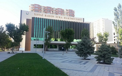 Əhmədlidə torpaqları və kiçik parkları satan Kamal Quluzadə və dayısı...