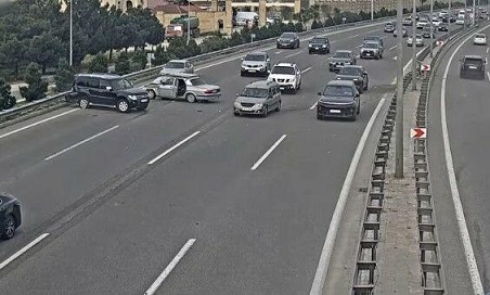 Aeroport yolundakı ağır qəzanın görüntüləti yayılıb - VİDEO