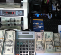 <i><b>Banklar belə dollarları qəbul etmirlər - <font color=red>VİDEO</b></i></font>